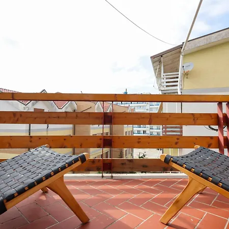 Apartamento Rooftop With Balcony Next To Fafa Golem (Tirana)